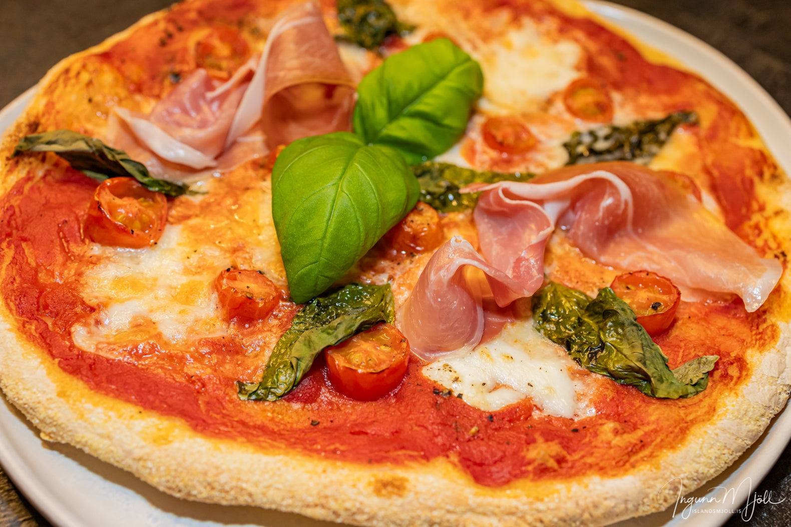 Pizza með Bufala Mozzarella!