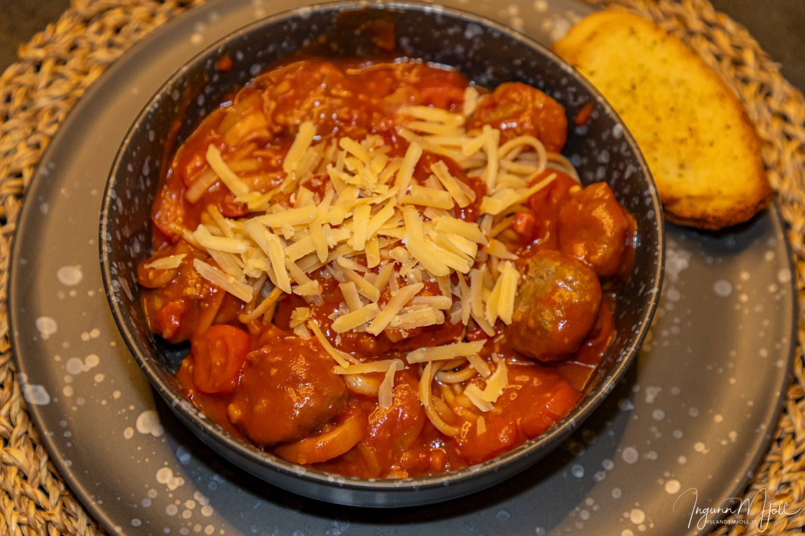 Kjötbollur í Bolognese sósu