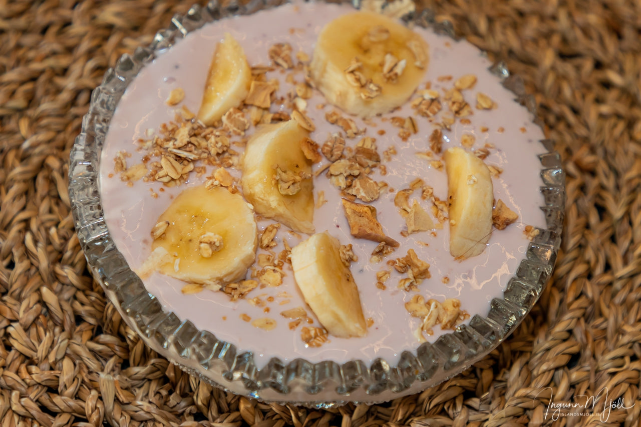 Bláberja/jarðarberja skyr með ,,,