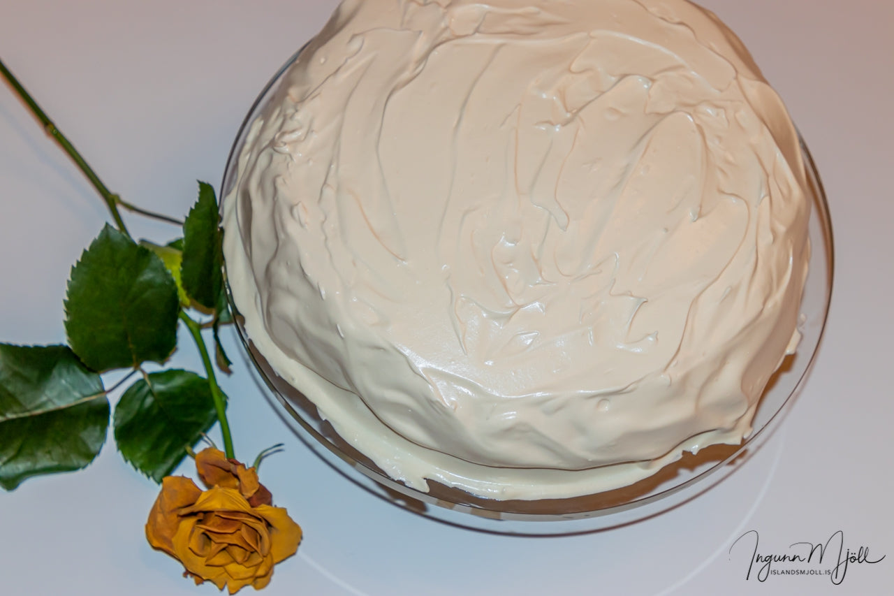 Súkkulaði kaka með frostís kremi