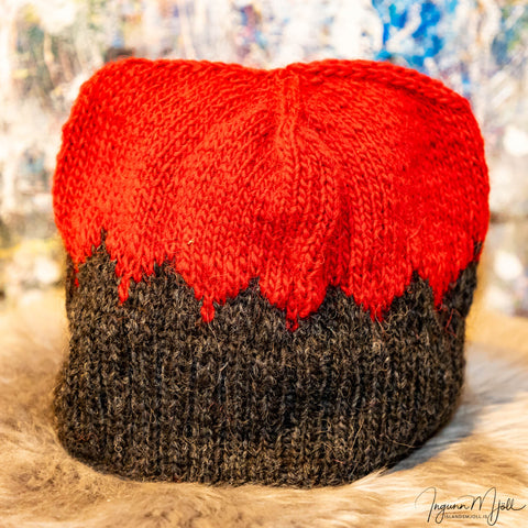 Eldfjalla húfur - Volcano hats!